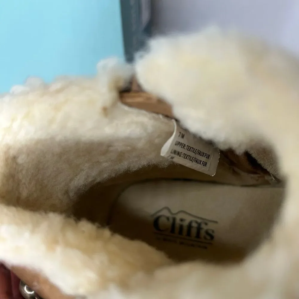 New Cliffs White mountain tan faux suede boots 7 beamish tan
